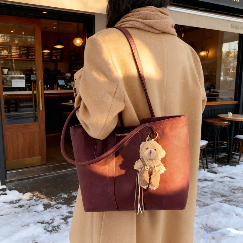 A shoulder bag exudes elegance.