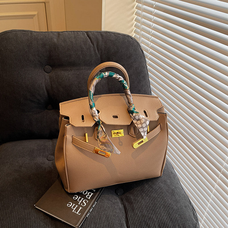 High-end shoulder bag