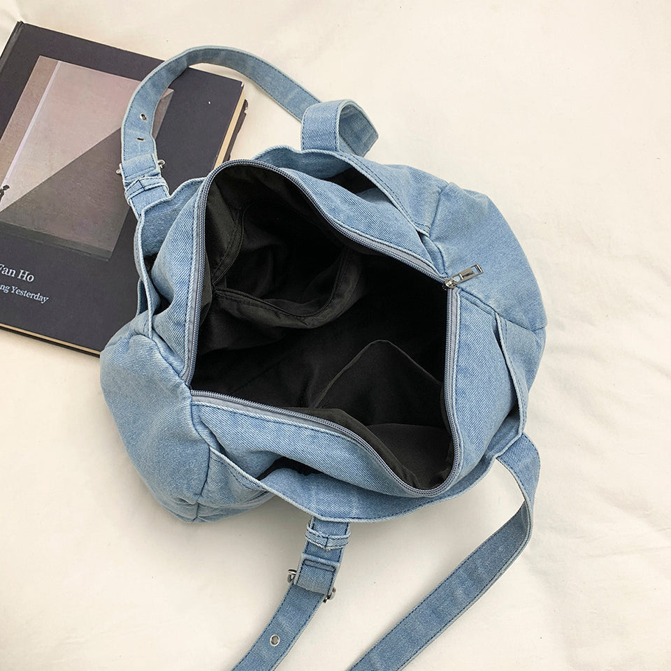 Shoulder bag is practical