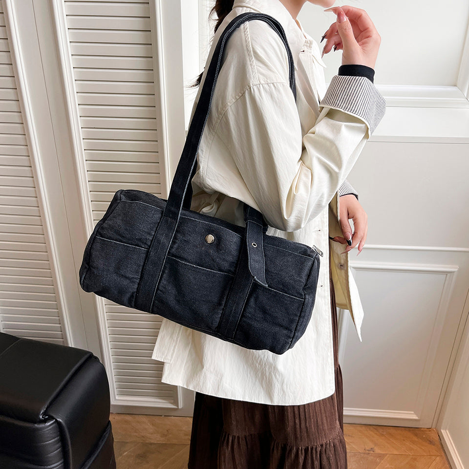 Shoulder bag is practical