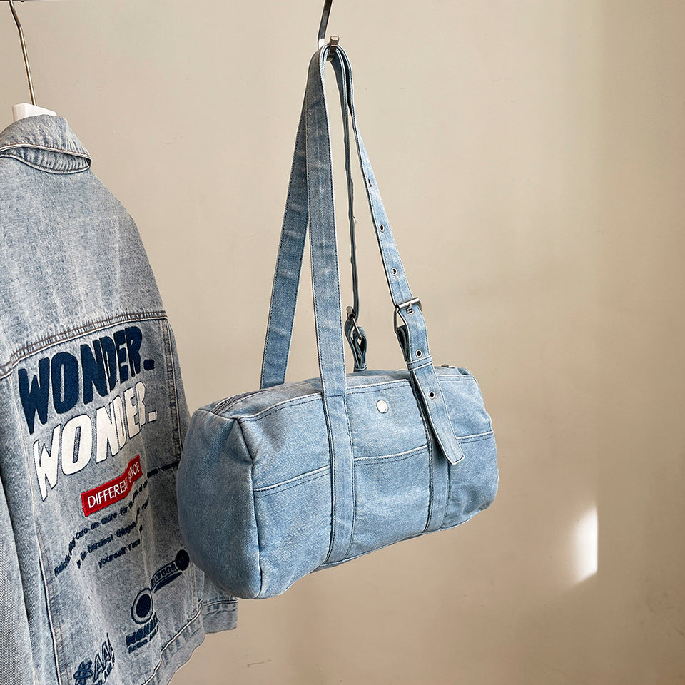 Shoulder bag is practical