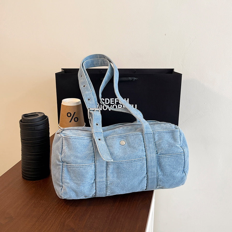 Shoulder bag is practical