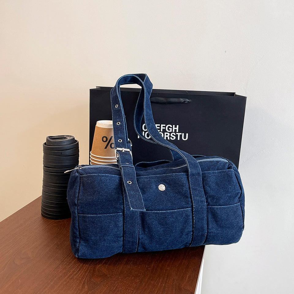 Shoulder bag is practical