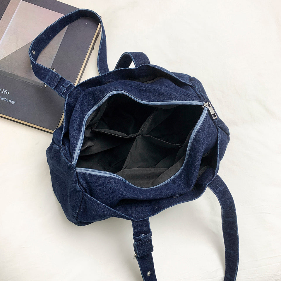 Shoulder bag is practical