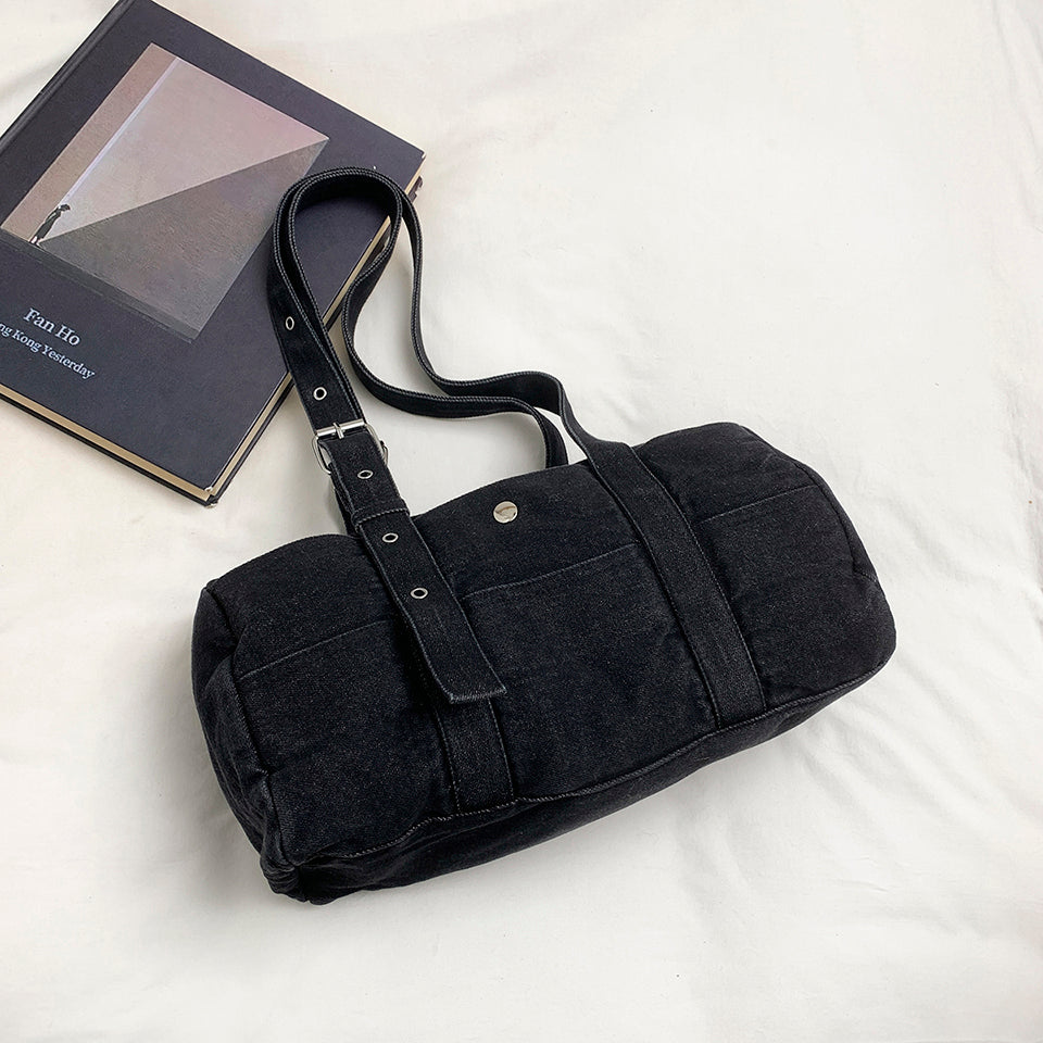 Shoulder bag is practical