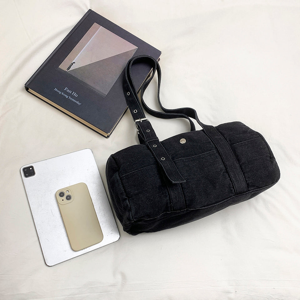 Shoulder bag is practical